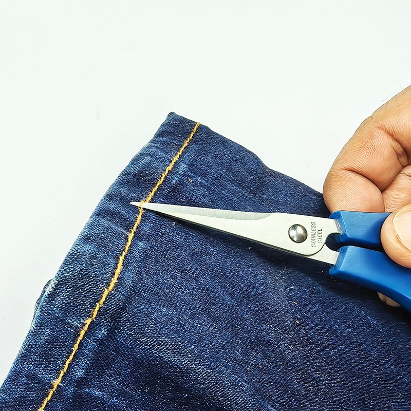Model No. 628550T Product’s name Small Sewing Scissors for thread trimming Place of Origin Yangjiang China Manufacturer Foreverfine Scissors Manufacturing Limited Size 5½” Scissor blades material Stainless steel Scissor blades thickness 3.0mm Scissor blades surface polishing Satin finishing Handle material Plastic (PP) Handle color Blue or customized Scissor blades type Straight Scissor blades tip Sharpened Style Left and Right-handed scissors Foldable No Assembly With real screw Function Cutting, Shearing Application Clothing & Garment factory, Sewing factory, Embroidery, Office,Designer,Home & Household, DIY, Promotional Logo Support custom Purchaser's LOGO,or Our private label Basic packaging PVC bag each product Customized Packaging Color paper cards, Blister, Color inner box, and so on. (We can help to design packaging patterns for clients) Details 5.5-inch small sewing scissors, the blades are made of stainless steel with a thickness of 1.5mm; satin polished, plastic handle is suitable for both left and right hands, and rivet assembly. The top of the scissor blade is pointed, and the scissors can cut, pick, and poke, suitable for trimming and removing thread ends in clothing or embroidery factories, the hard and sharp blade tip likes an awl, it is also a good pointed tool in the office or home. The customer logo can be printed on the scissors or handle, suitable for wholesaler, distributor, and retailer of clothing manufacturing tools and office supplies to purchase. Sale method B2B Custom Bulk Wholesale - OEM / ODM (No retail sales) Sourcing advantage Direct supply from factory MOQ 5040 PCS Sample time Around a week Lead-time Around 50 days Trade terms EXW, FOB, CFR, CIF Major shipping ports Shenzhen, Guangzhou, Ningbo Payment terms T/T with deposit or L/C with deposit or other