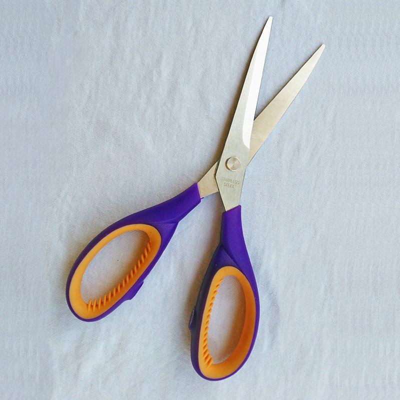 Purple stationery scissors-Y808800