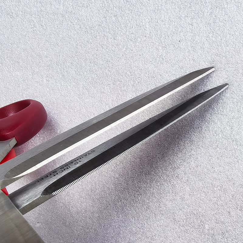 Stainless steel tailor scissors micro-serrated and smooth blade edge