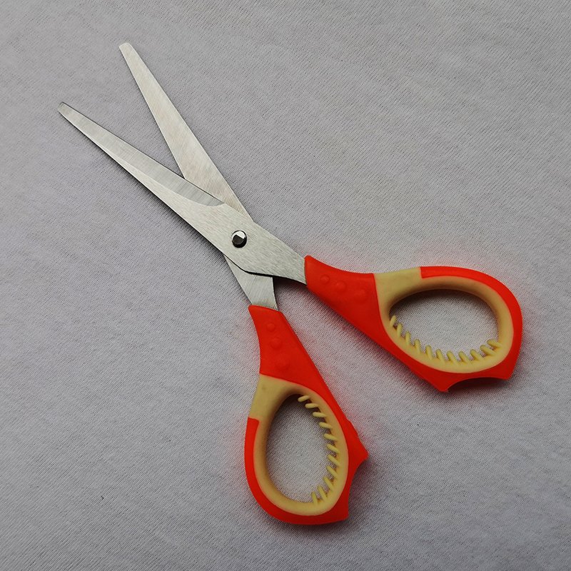 Student scissors with textured non-slip TPR handle