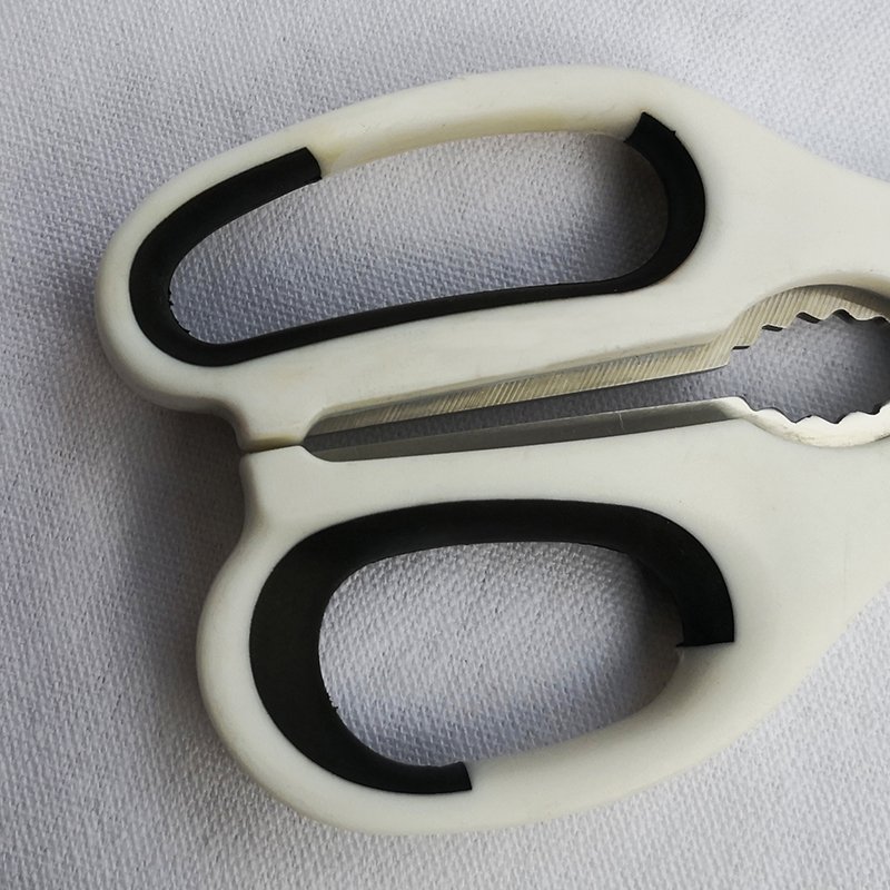 TPR grip kitchen scissors