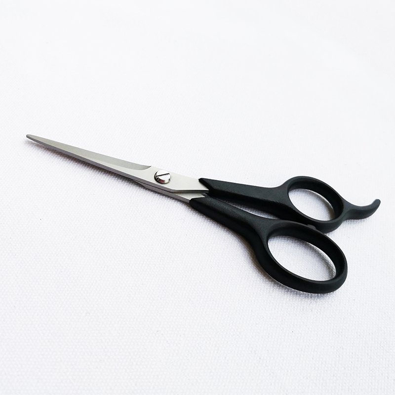 Plastic handle beauty scissors