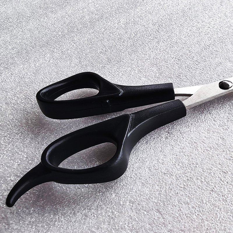 Plastic handle economy hair scissors
