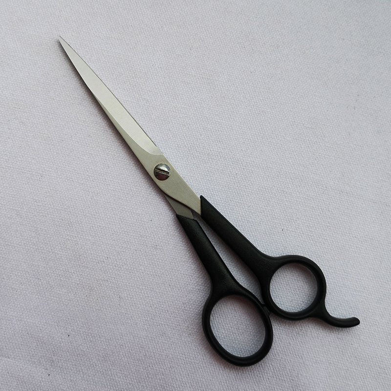 Plastic handle hair scissors