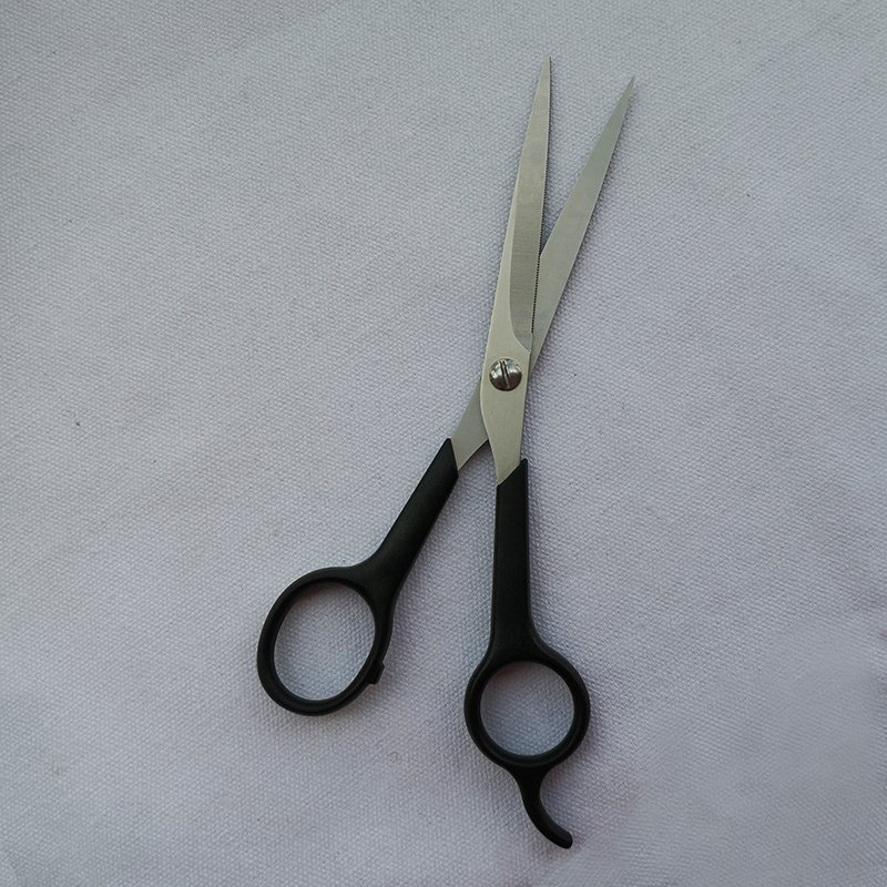 Plastic handle hair scissors