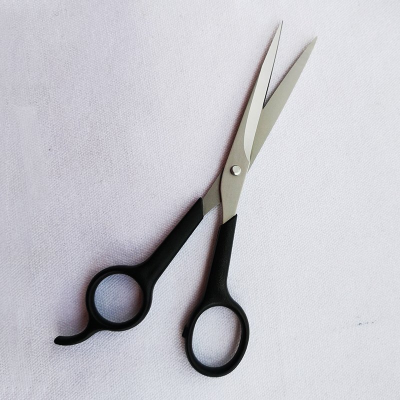 Plastic handle hair scissors